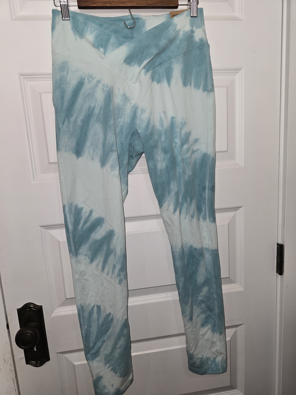 PINK Victoria's Secret Light Blue and White Tie-Dye Leggings Large
